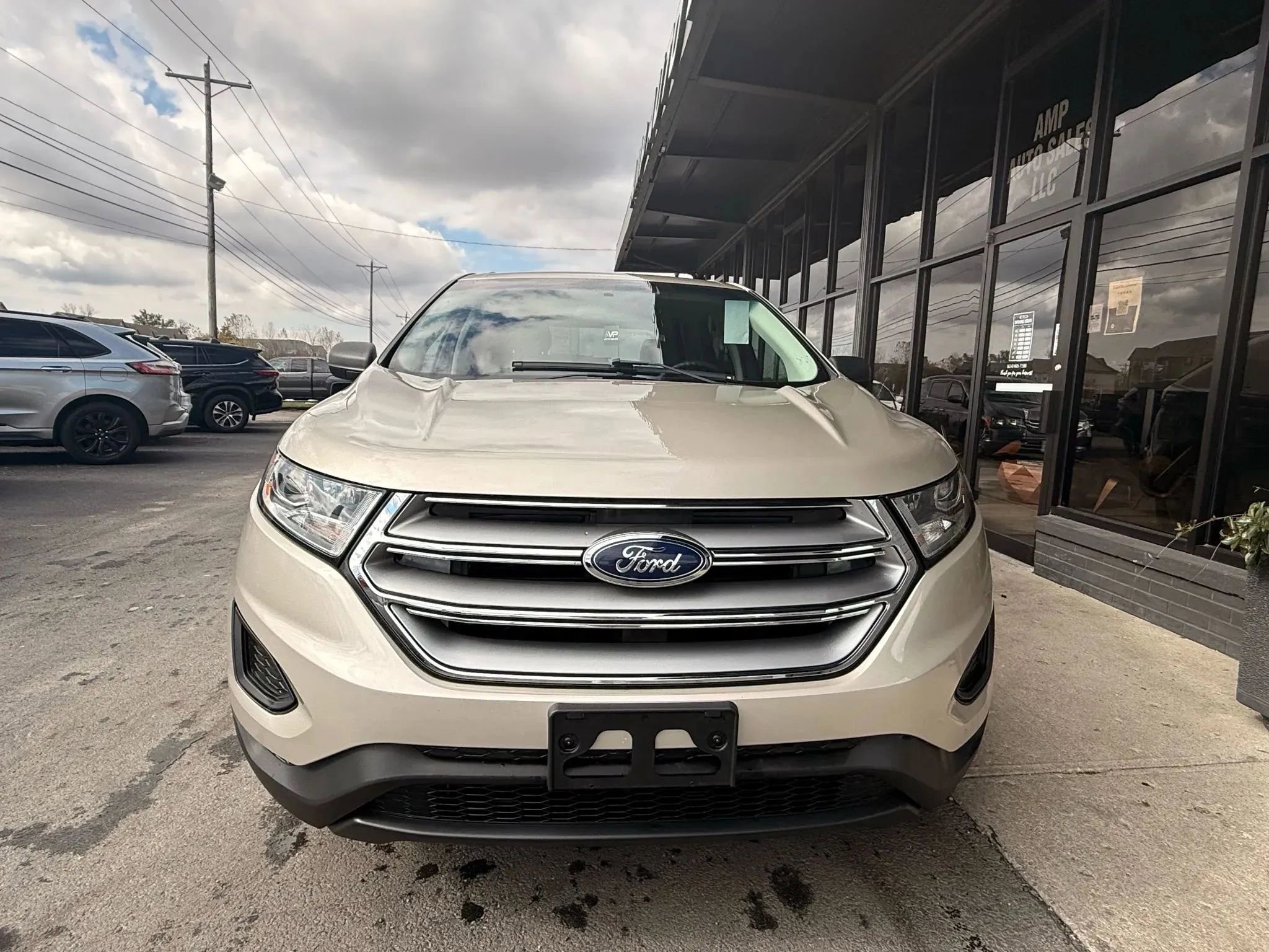 Used 2017 Ford Edge SE AWD/4WD image 2