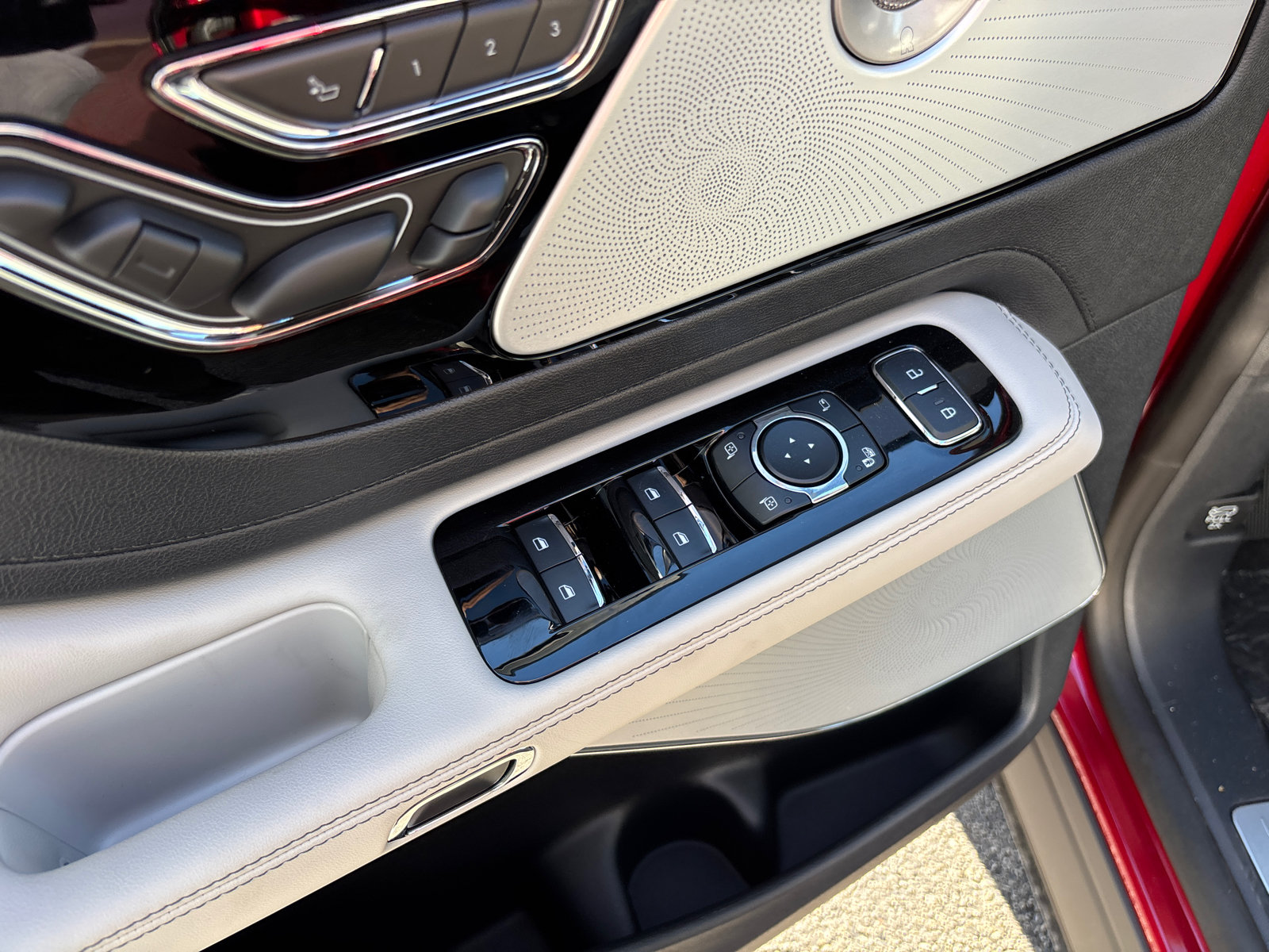 New 2027 Lincoln Aviator Reserve AWD/4WD image 13