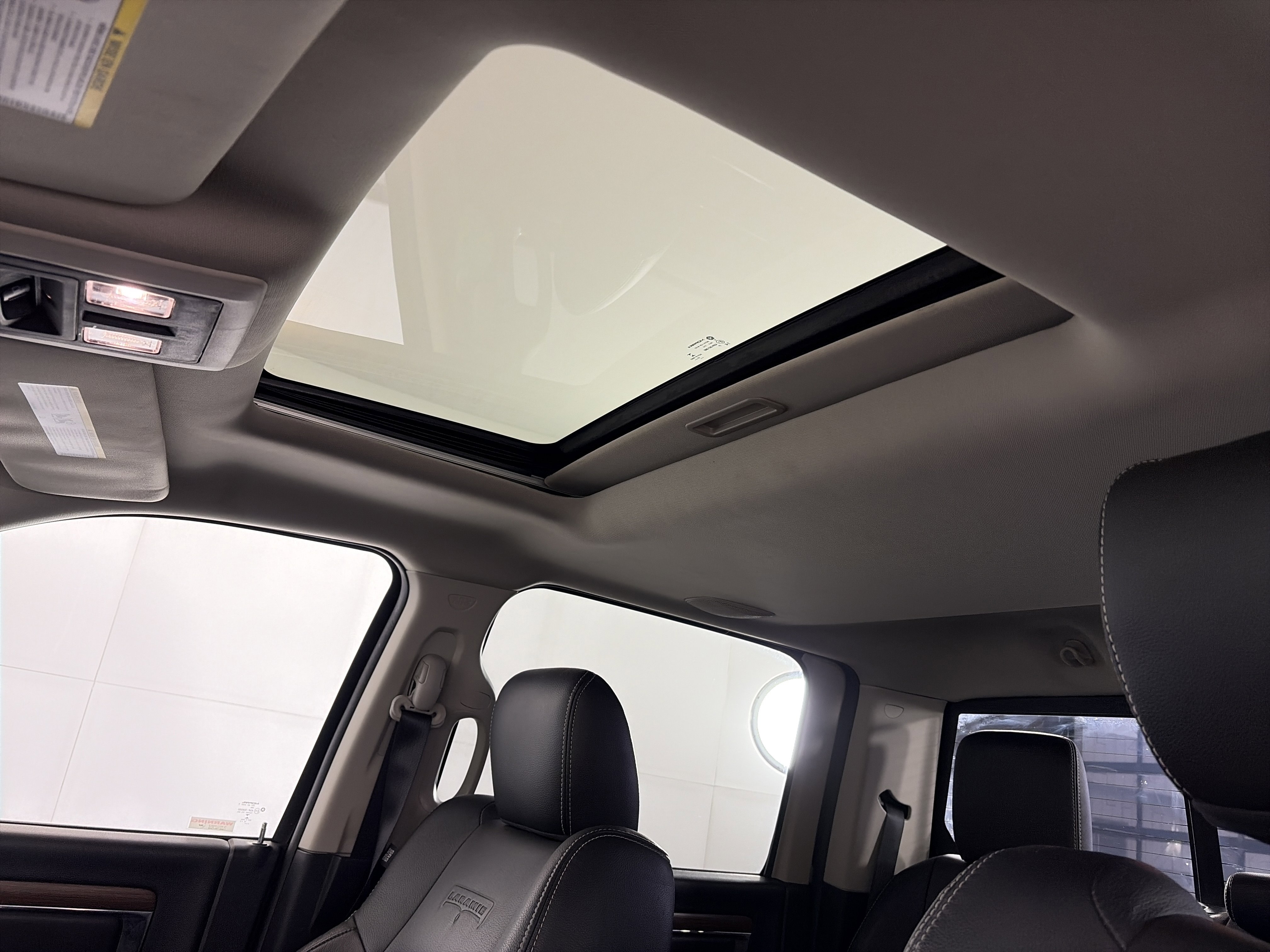 Used 2016 RAM 1500 Laramie w/ Convenience Group image 19