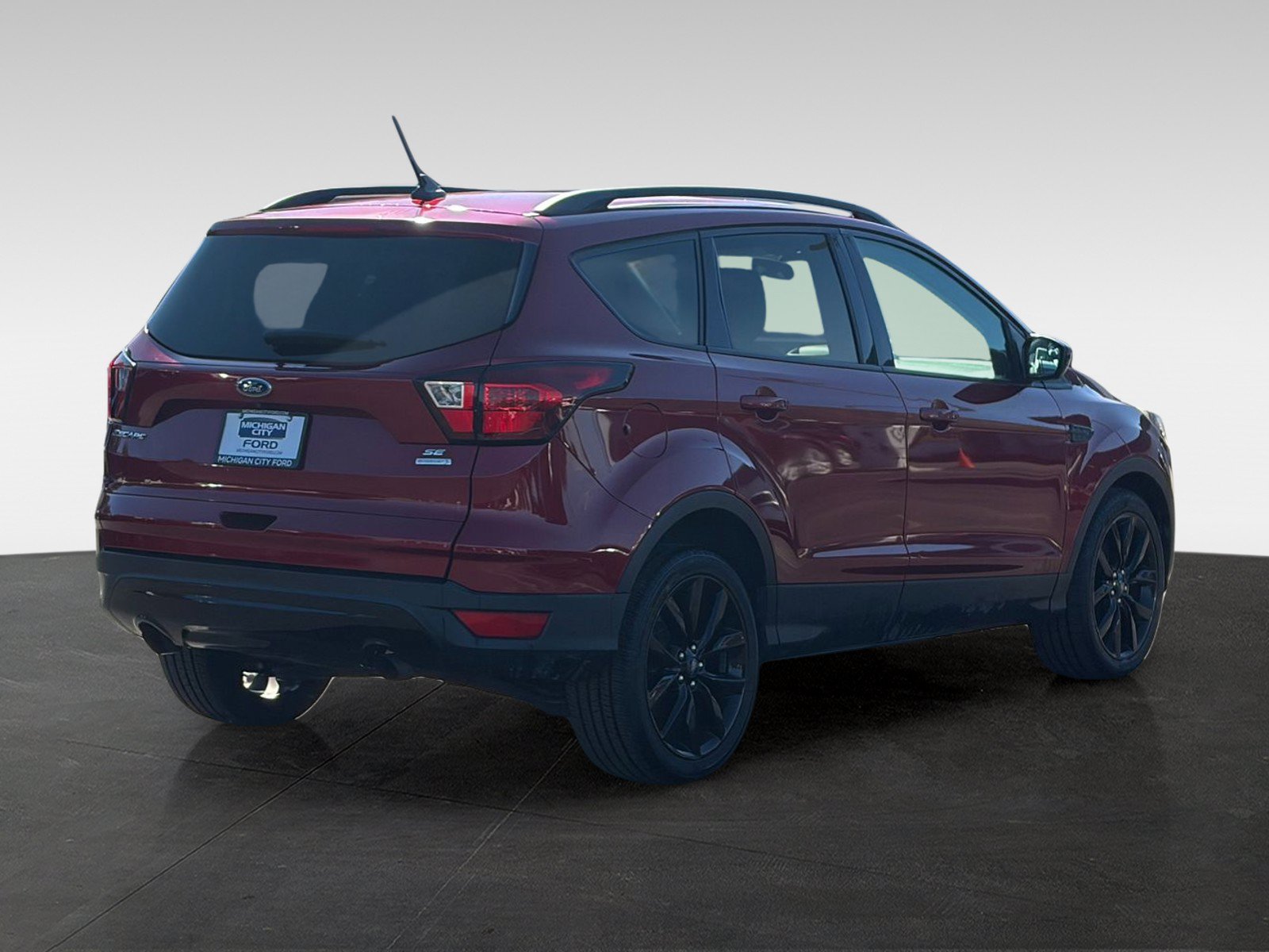 Used 2019 Ford Escape SE FWD image 5