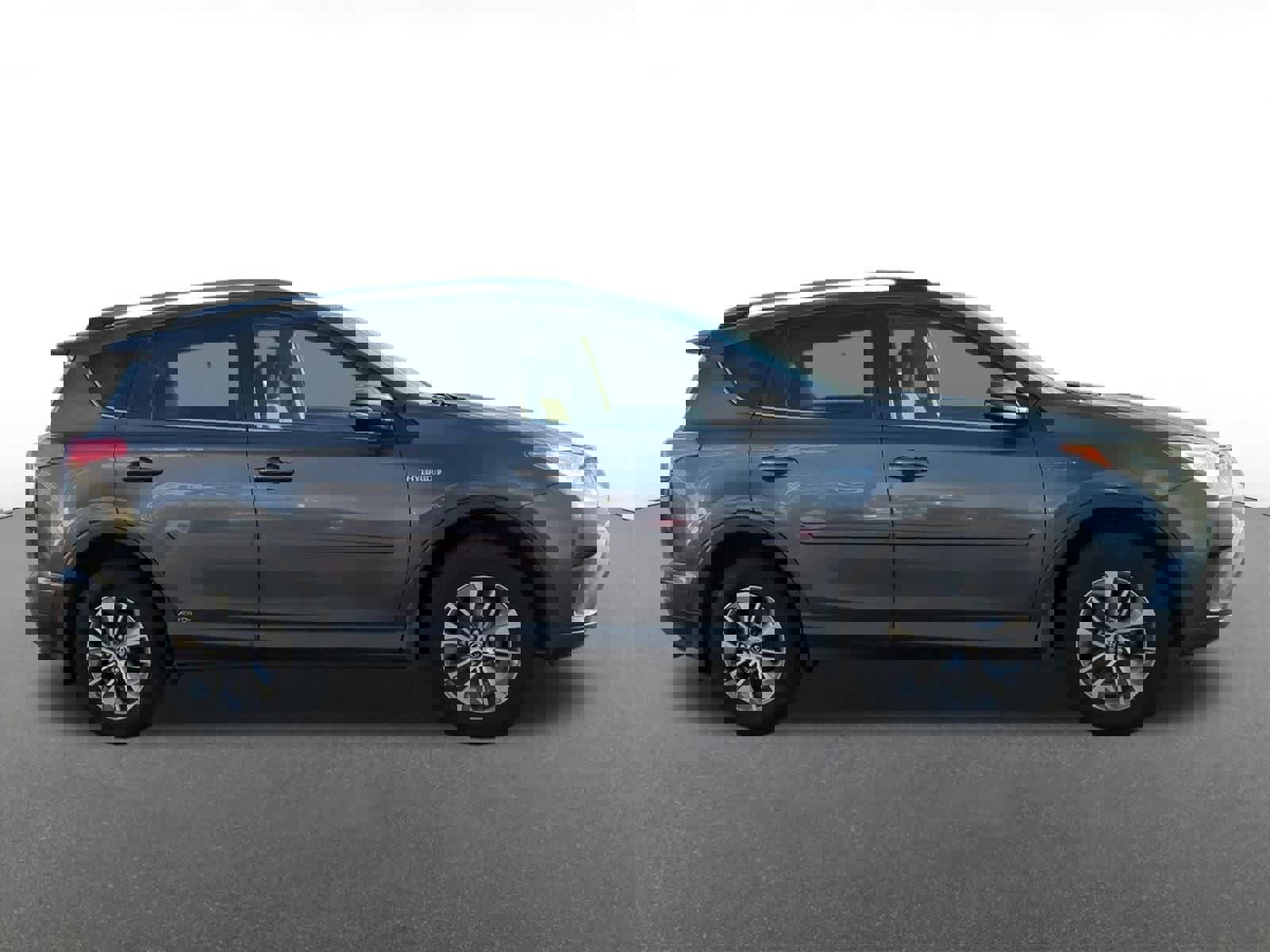 Used 2018 Toyota RAV4 XLE image 7