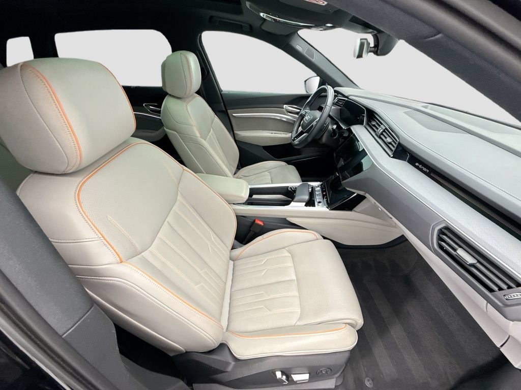 Certified 2024 Audi Q8 e-tron Prestige w/ Prestige Package AWD/4WD image 19