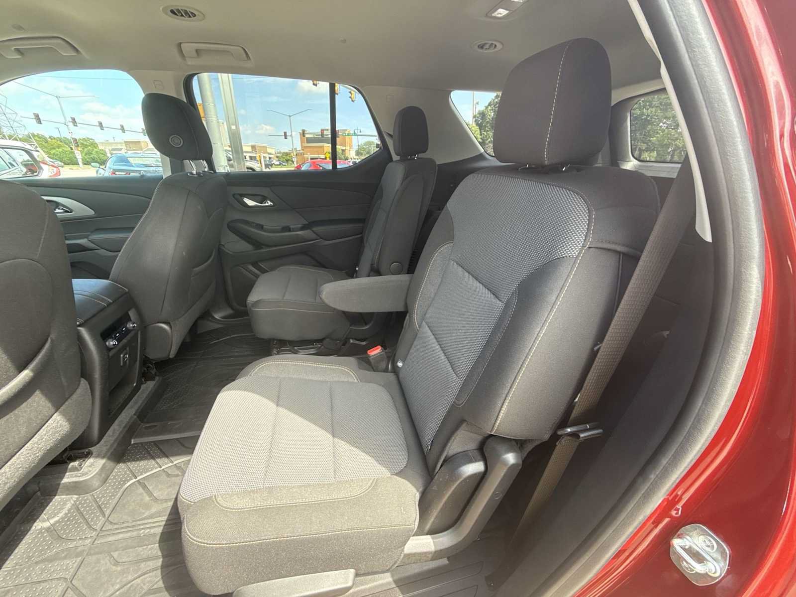 Certified 2021 Chevrolet Traverse LT w/ LPO, Floor Liner Package AWD/4WD image 23
