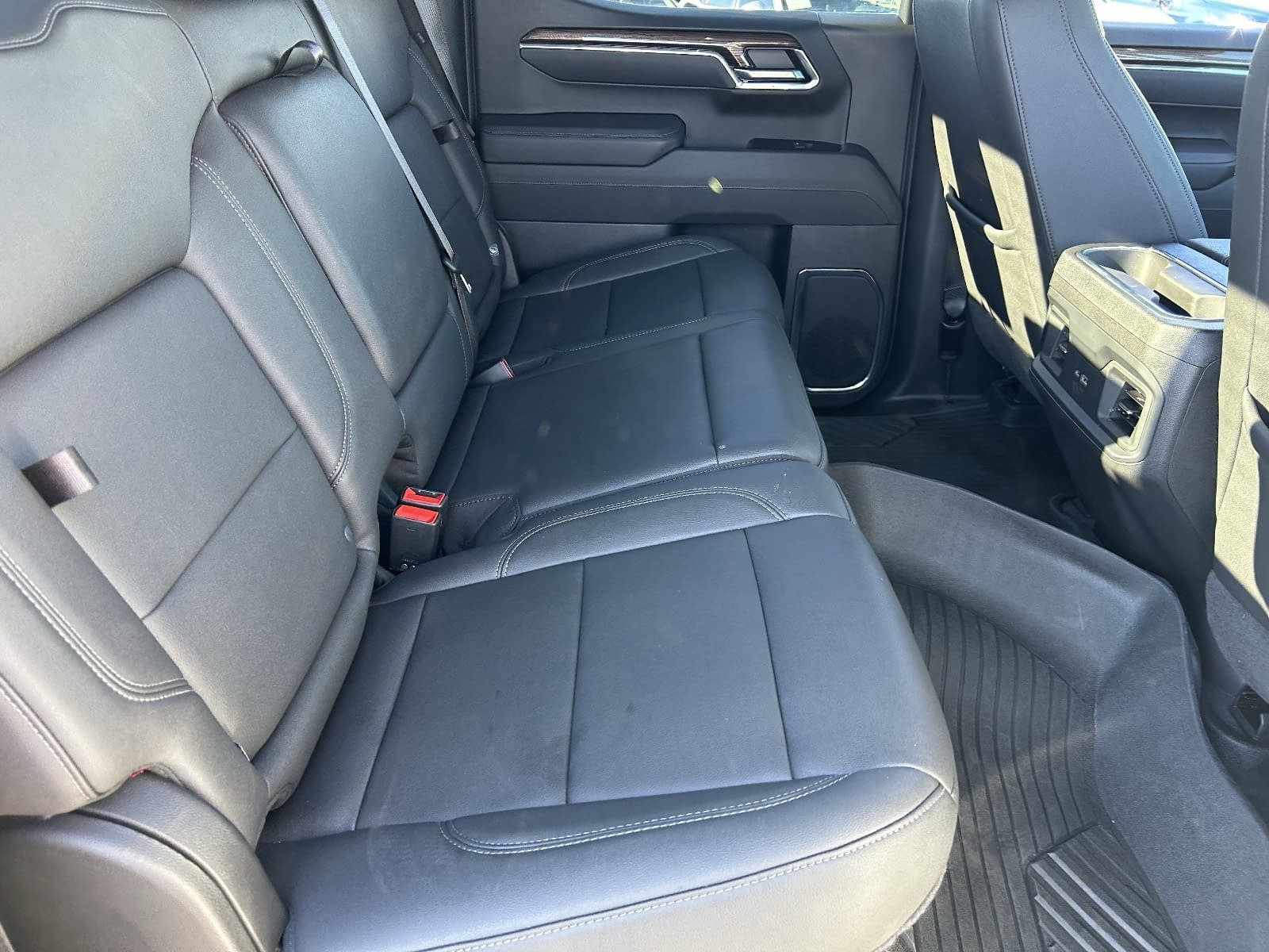Used 2025 Chevrolet Silverado 1500 LT Trail Boss w/ Convenience Package II AWD/4WD image 16
