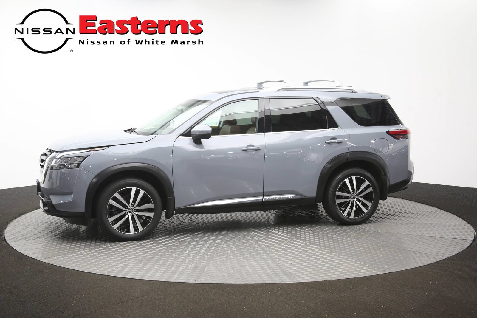 Used 2023 Nissan Pathfinder Platinum w/ Cargo Package AWD/4WD image 57