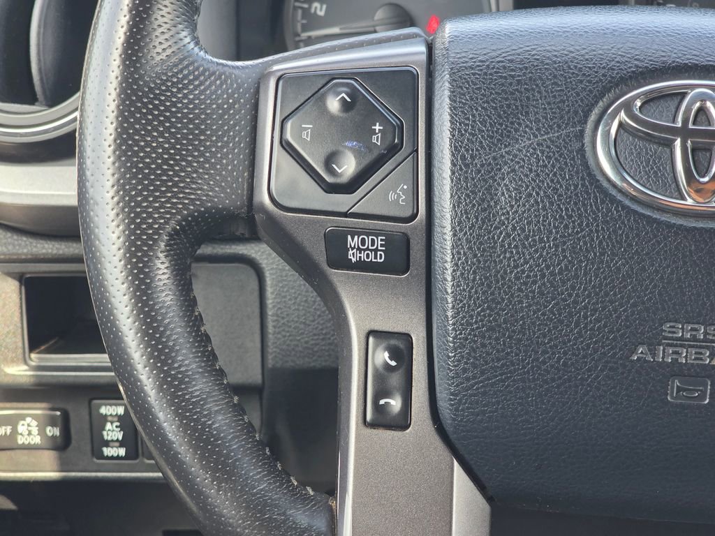 Used 2018 Toyota Tacoma TRD Off-Road image 19