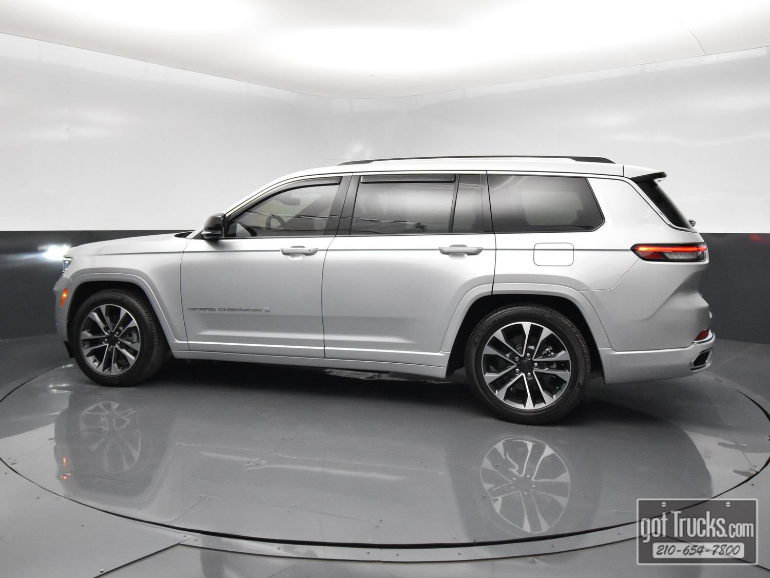 Used 2022 Jeep Grand Cherokee L Overland AWD/4WD image 3
