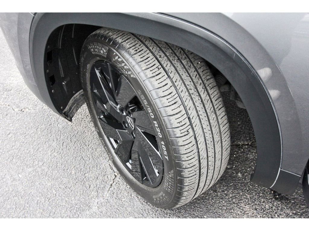 Used 2024 Volkswagen Atlas SE w/ Black Wheel Package image 34