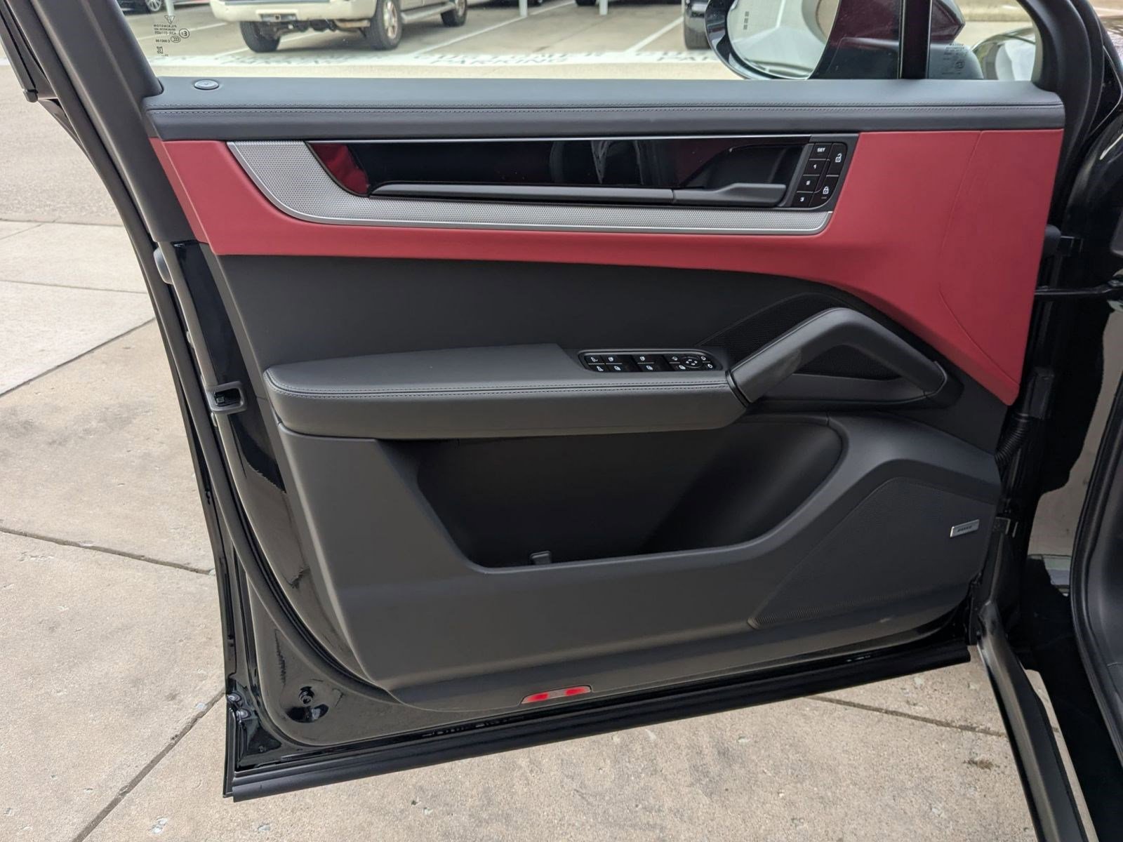 New 2026 Porsche Cayenne Coupe image 13