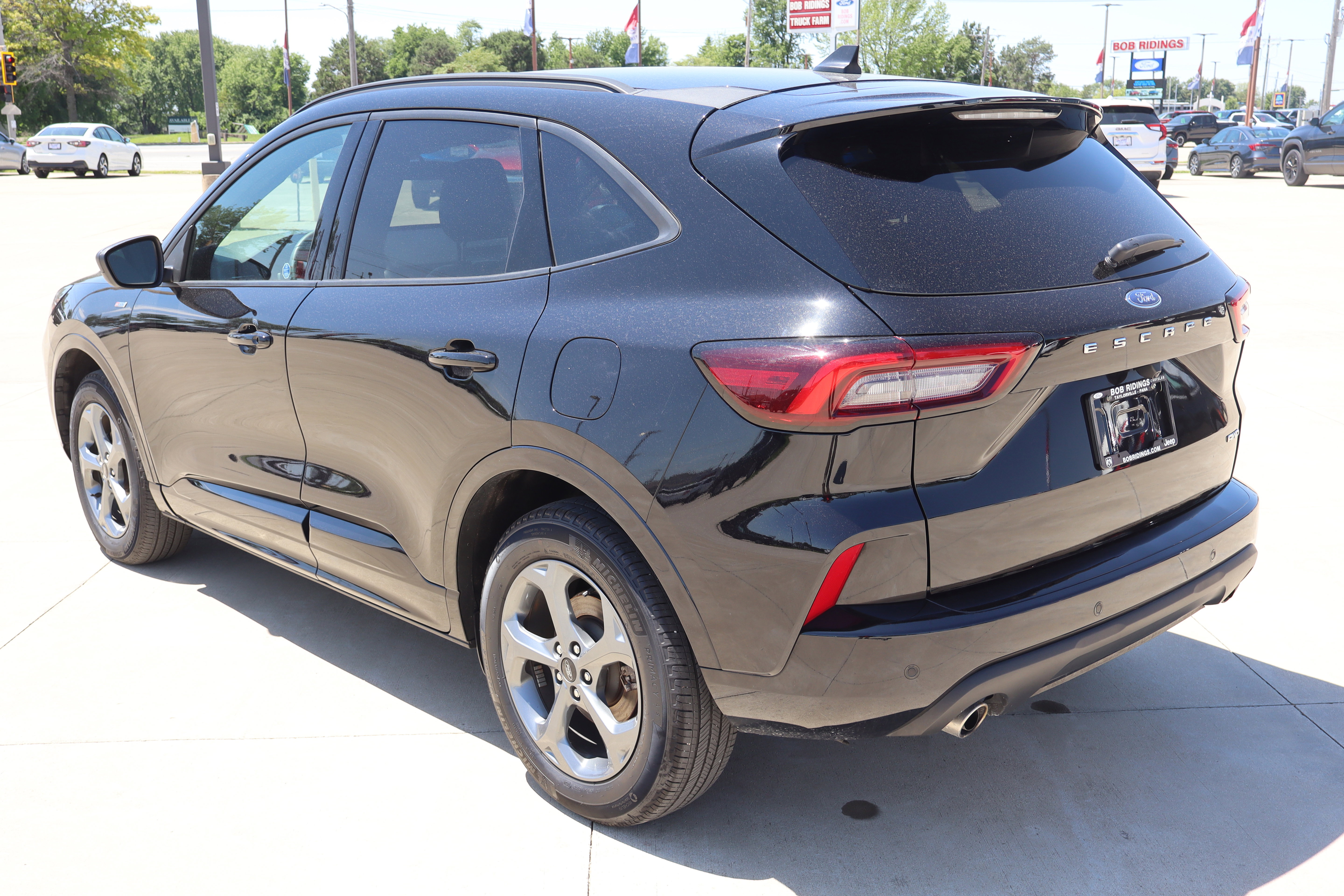 Used 2024 Ford Escape ST-Line w/ Tech Pack #1 AWD/4WD image 8