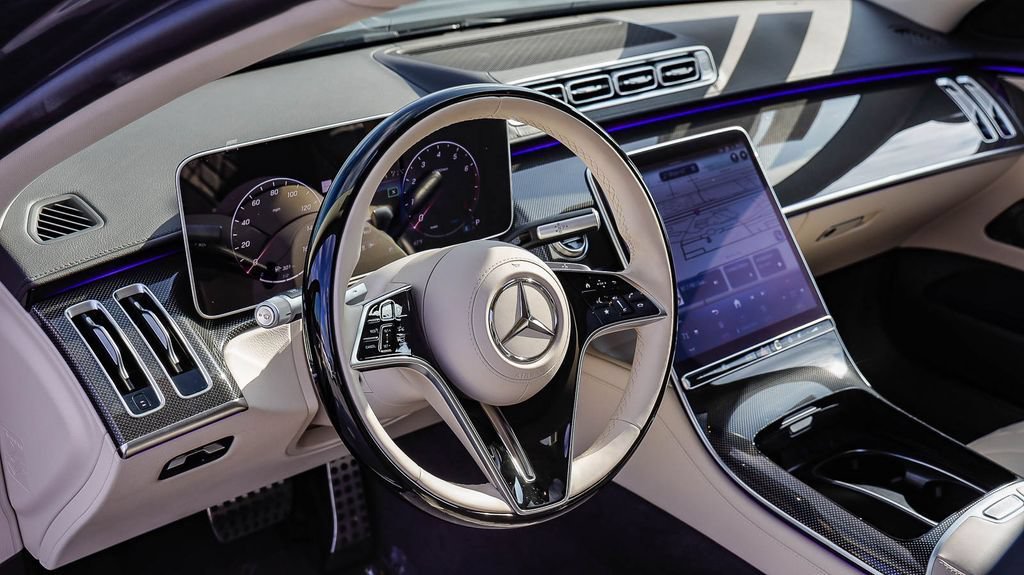 Used 2025 Mercedes-Benz S 580 4MATIC Sedan image 24
