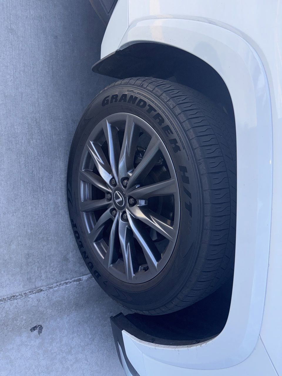 Used 2025 Lexus LX 600 F Sport w/ Accessory Package (2T) image 8