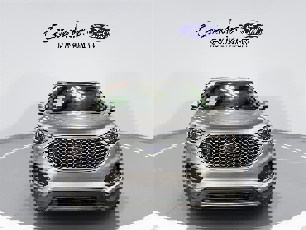 Used 2024 Ford Edge SEL image 3