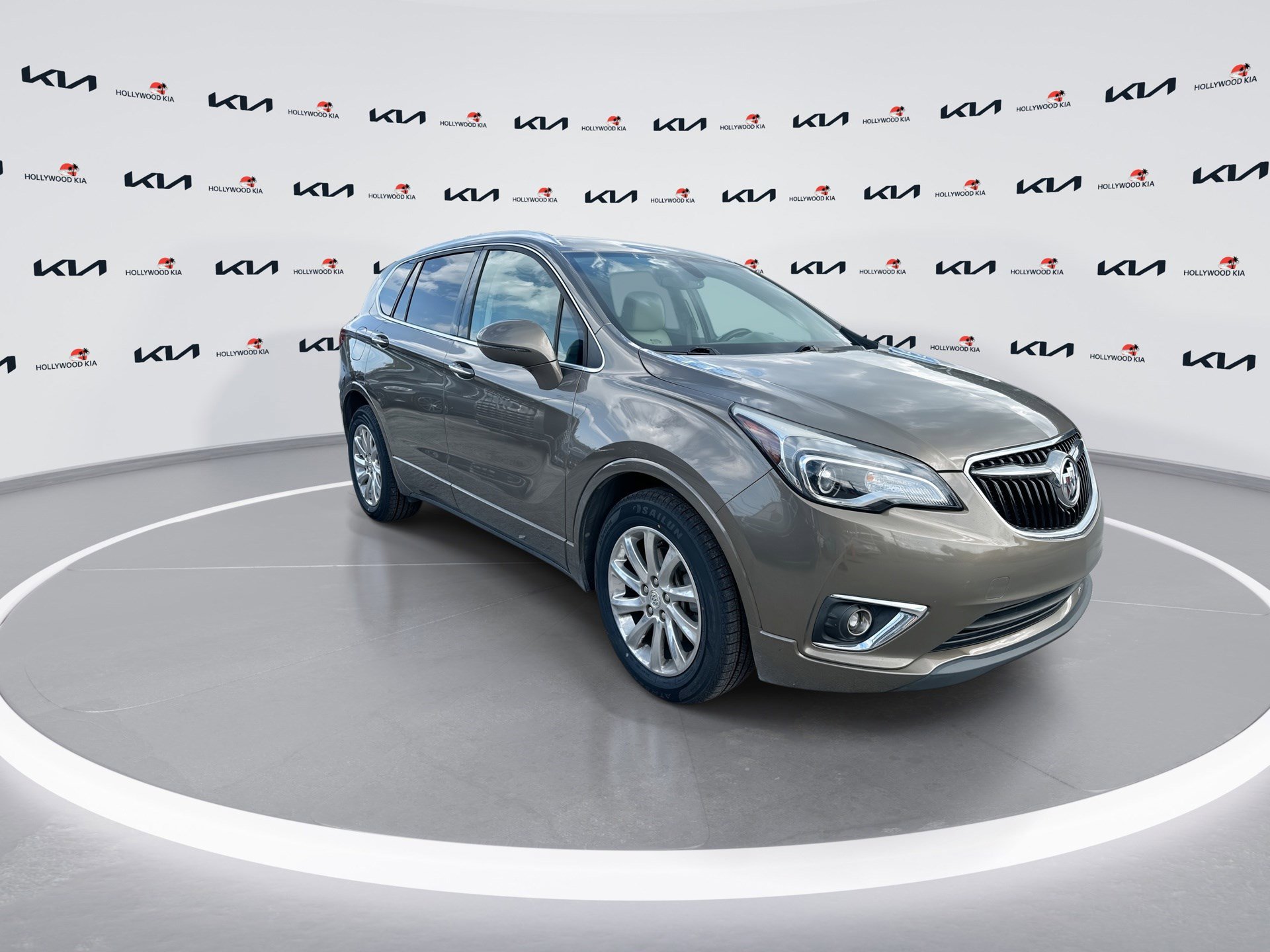 Used 2019 Buick Envision Essence FWD image 2