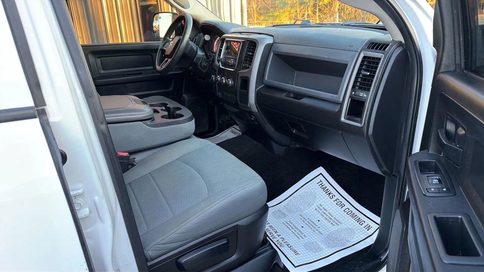 Used 2018 RAM 3500 Tradesman w/ Chrome Appearance Group image 16