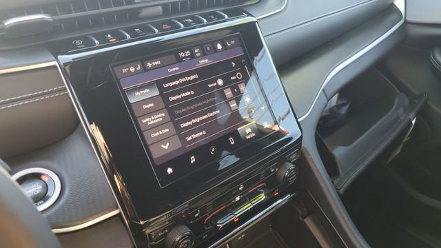 Certified 2024 Jeep Grand Cherokee L Altitude image 14