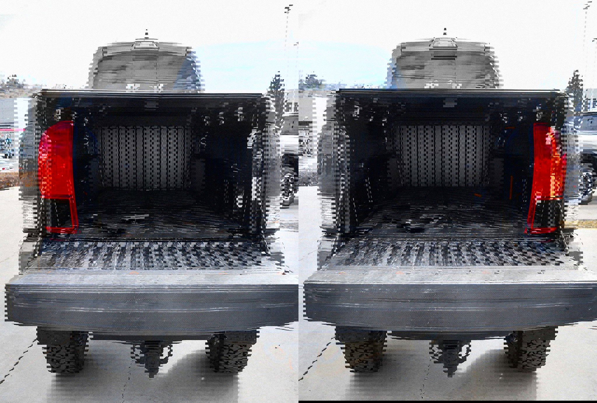 Used 2017 Toyota Tacoma TRD Off-Road w/ Premium & Technology Package image 15