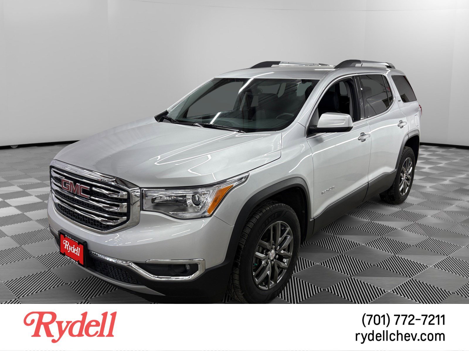 Used 2017 GMC Acadia SLT AWD/4WD image 1