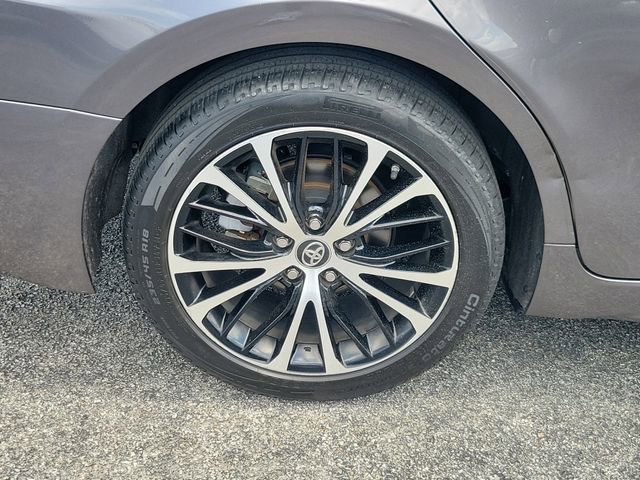 Used 2019 Toyota Camry SE FWD image 6
