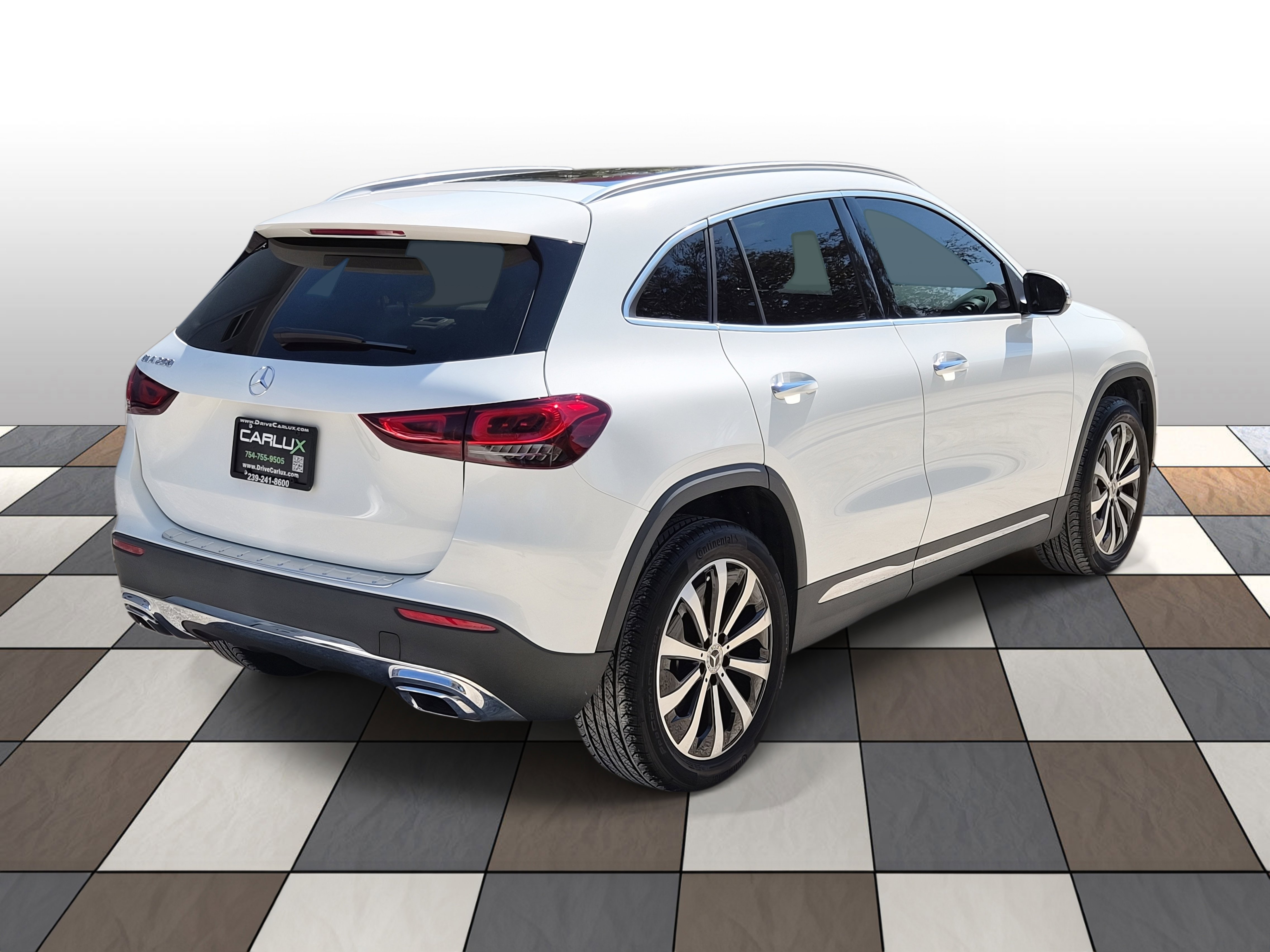 Used 2021 Mercedes-Benz GLA 250 w/ Premium Package image 4