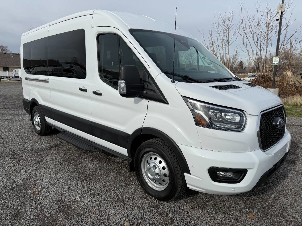 Used 2023 Ford Transit 350 XLT image 9