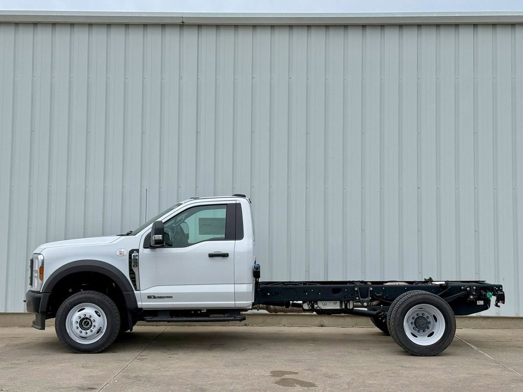 New 2024 Ford F550 4x4 Regular Cab Super Duty image 2