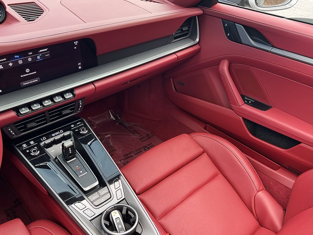 Used 2025 Porsche 911 Carrera image 40