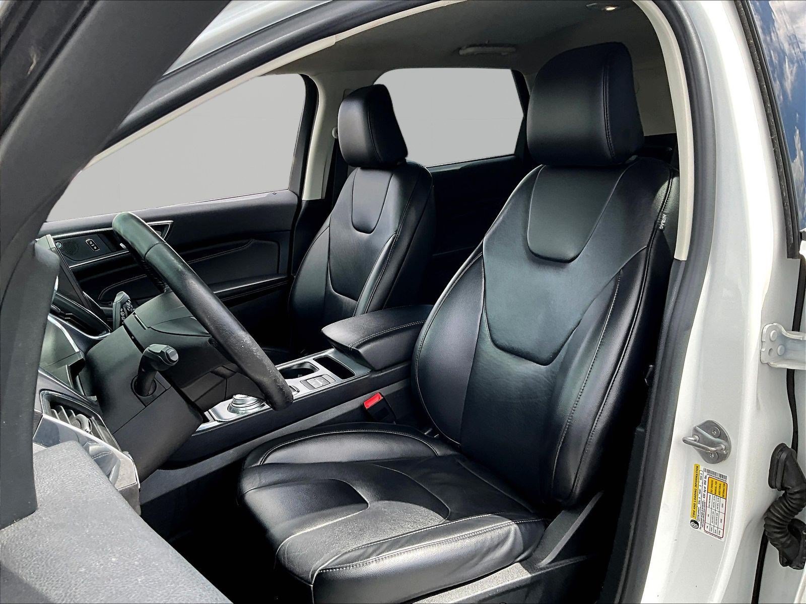 Used 2021 Ford Edge Titanium AWD/4WD image 21