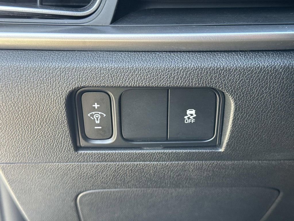 Used 2024 Kia Sorento S image 18