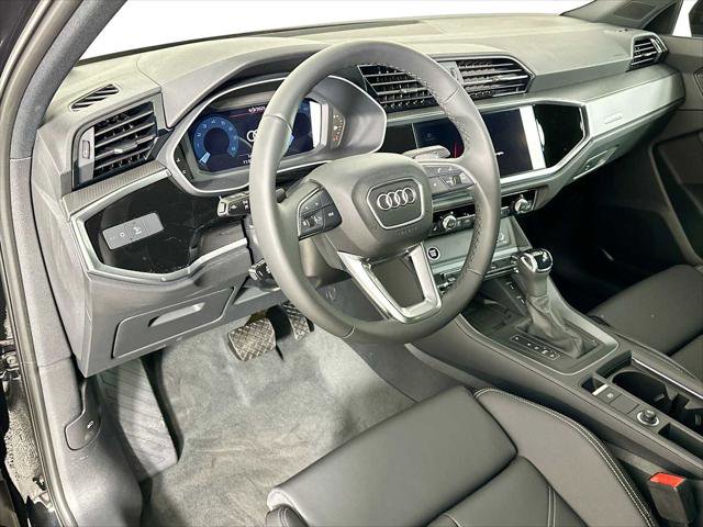 Certified 2025 Audi Q3 2.0T Premium w/ Convenience Package AWD/4WD image 9