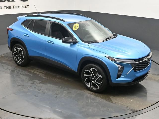 Used 2025 Chevrolet Trax RS w/ Driver Confidence Package image 48