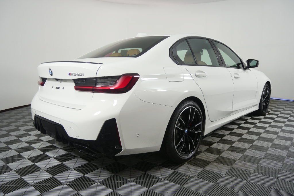 Used 2026 BMW M340i w/ Premium Package RWD image 4