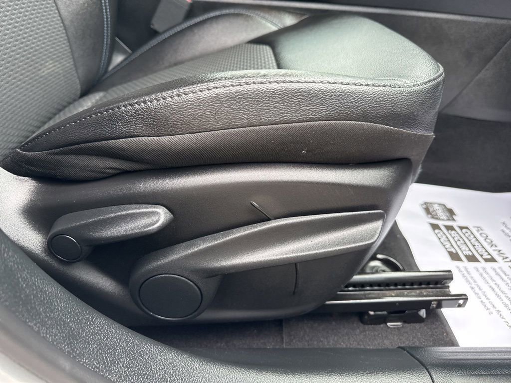 Used 2025 Jeep Compass Latitude image 29