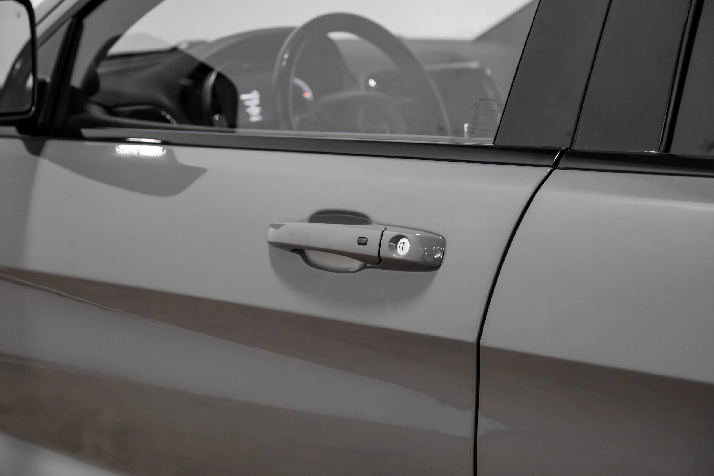 Used 2021 Jeep Grand Cherokee Laredo X RWD image 36