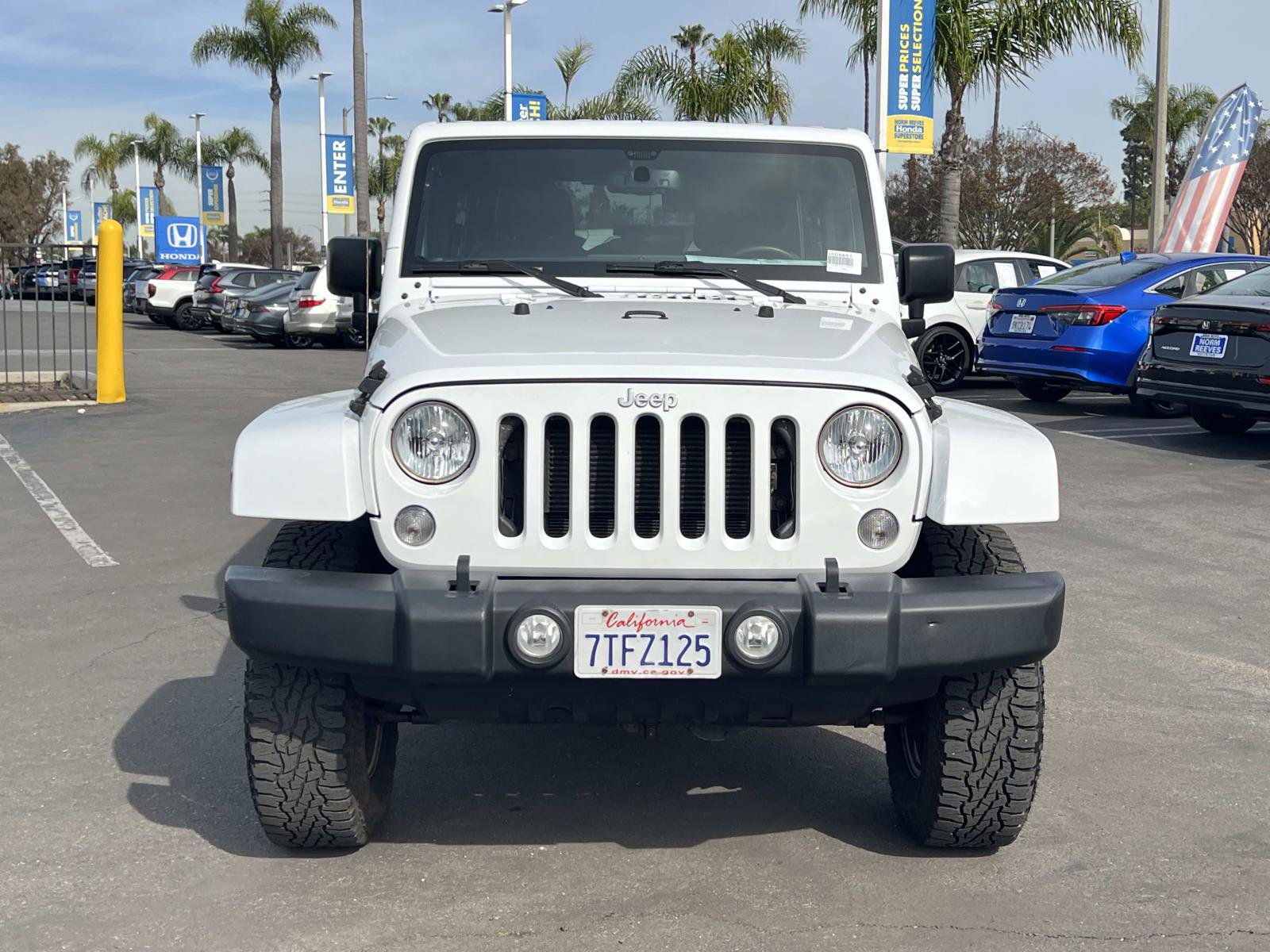 Used 2016 Jeep Wrangler Unlimited Rubicon w/ Connectivity Group image 4