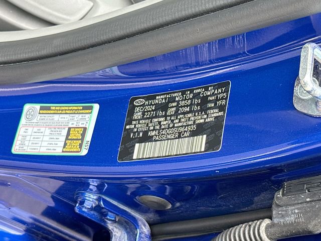 Certified 2025 Hyundai Elantra SEL image 30