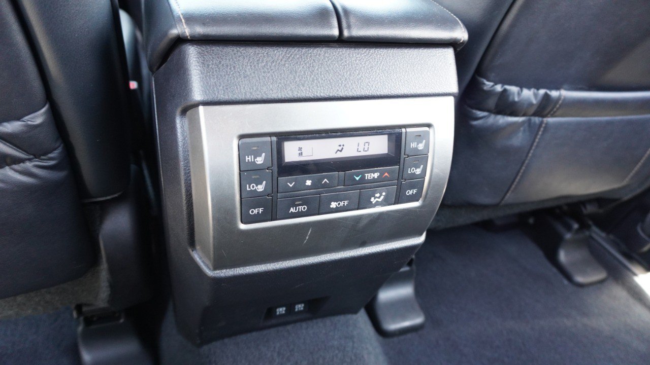 Certified 2022 Lexus GX 460 Luxury w/ Accessory Package AWD/4WD image 35
