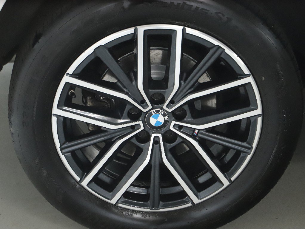 Used 2023 BMW X1 xDrive28i w/ Premium Package AWD/4WD image 12