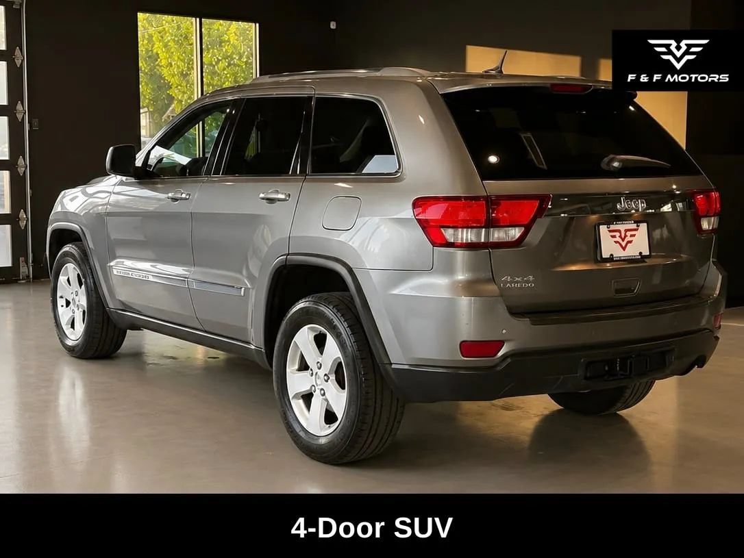 Used 2012 Jeep Grand Cherokee Laredo AWD/4WD image 5