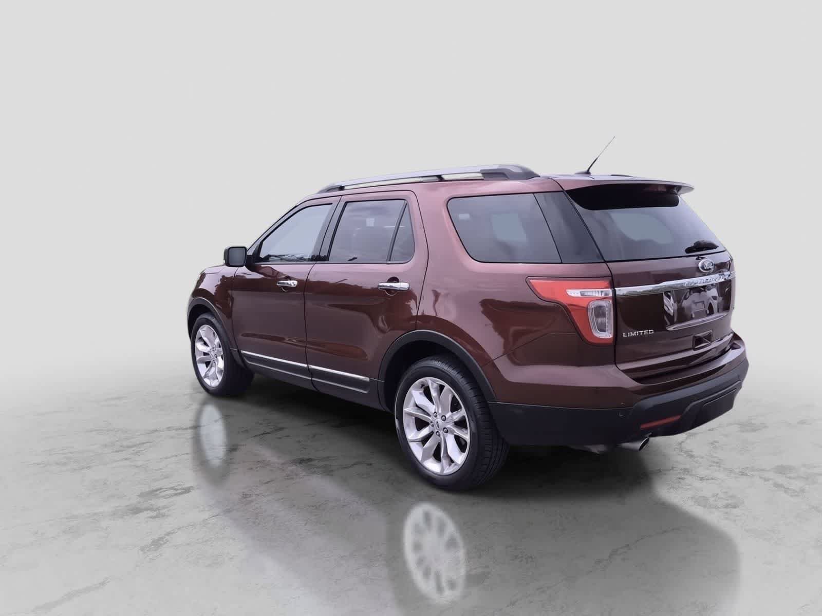 Used 2015 Ford Explorer Limited w/ Equipment Group 302A AWD/4WD image 6
