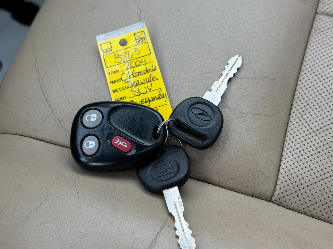 Used 2004 Oldsmobile Bravada AWD w/ Memory Package image 42