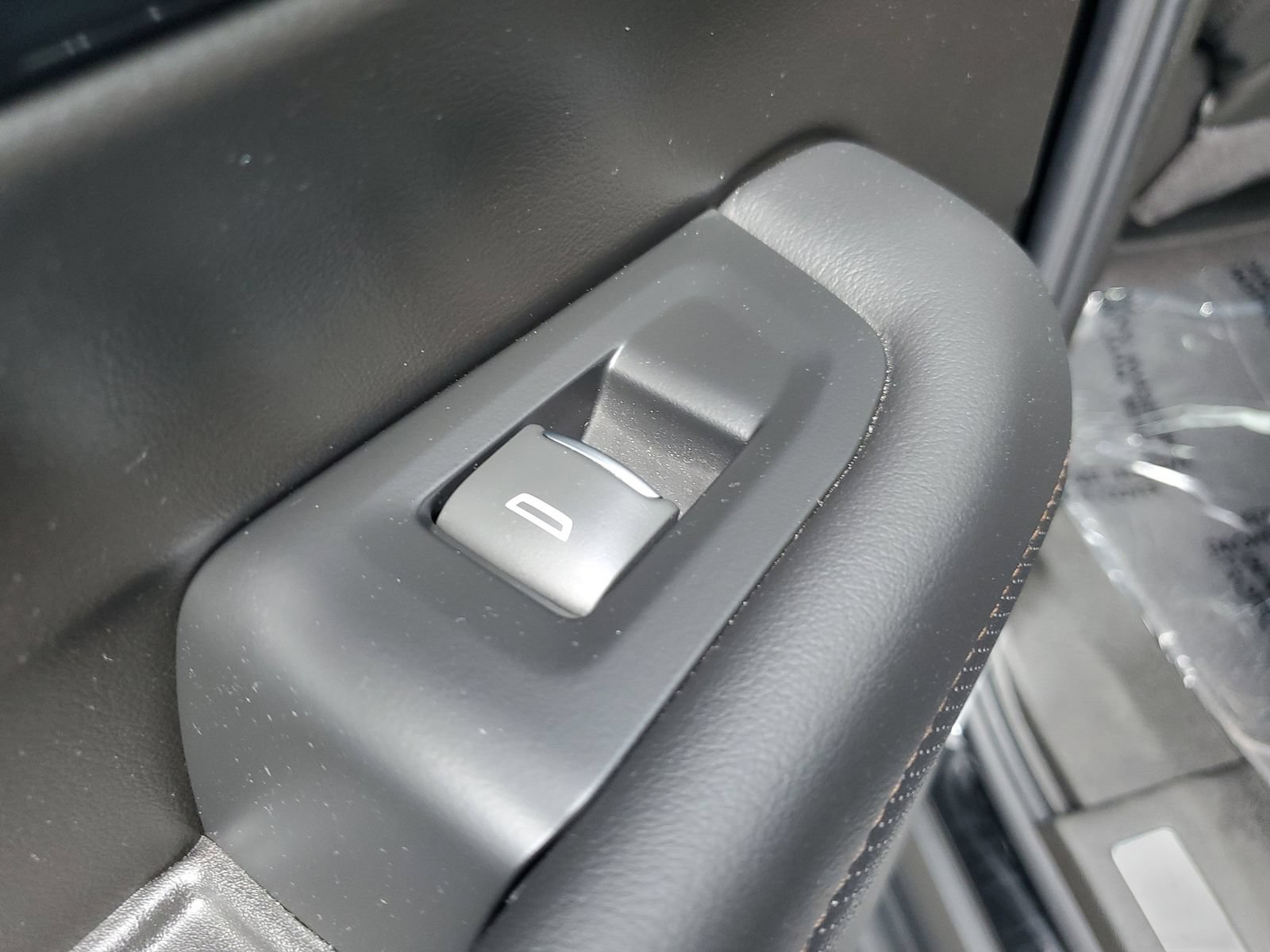 Used 2025 Chevrolet Tahoe High Country AWD/4WD image 17