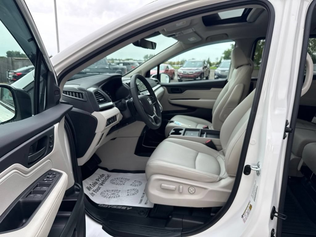 Used 2026 Honda Odyssey EX-L image 32