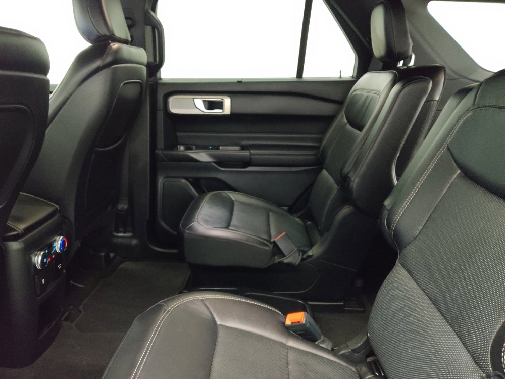 Used 2020 Ford Explorer Limited image 18