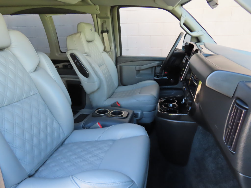 Used 2024 GMC Savana 2500 Extended w/ Driver Convenience Package RWD image 36