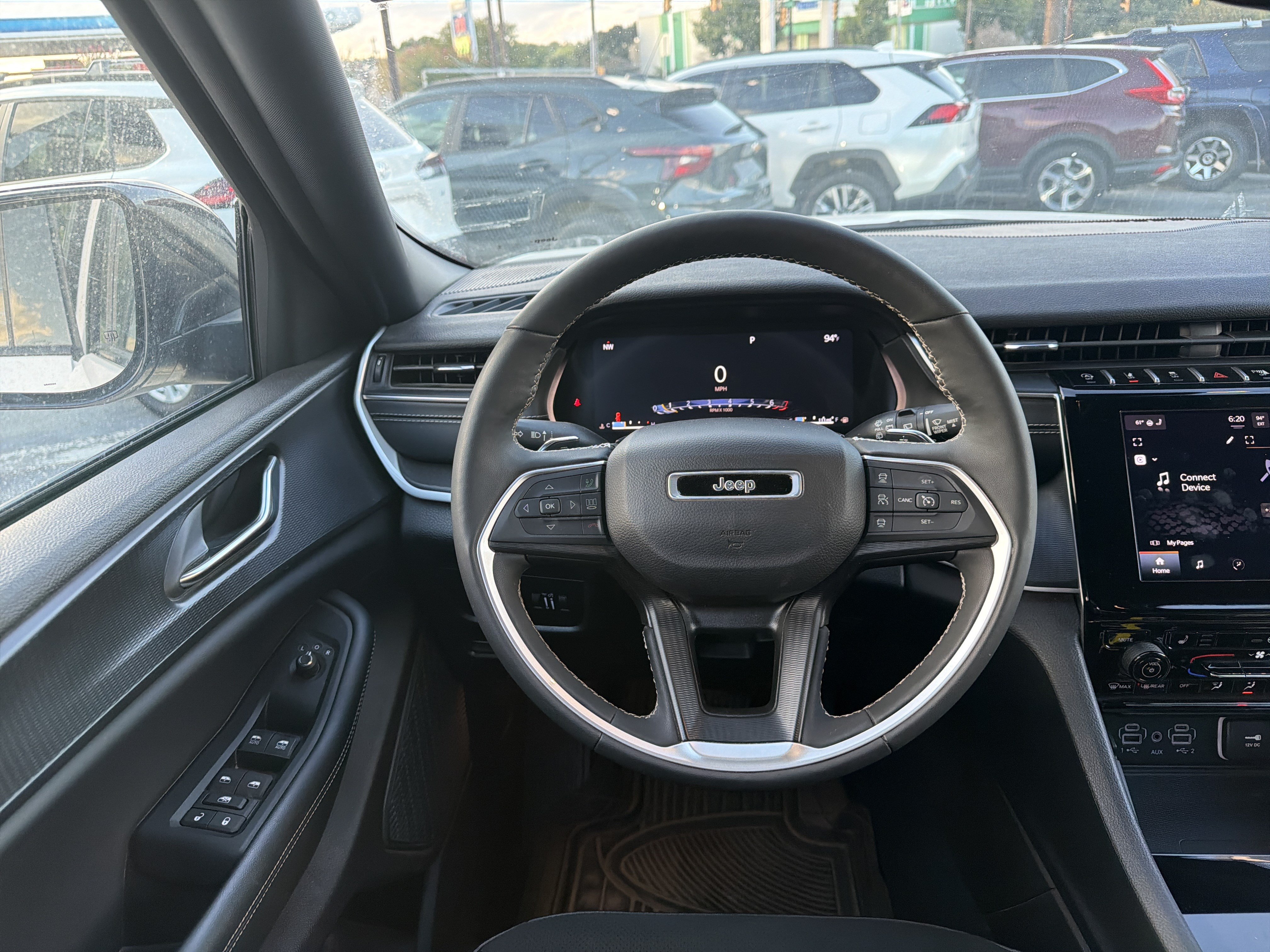 Used 2024 Jeep Grand Cherokee Altitude AWD/4WD image 11