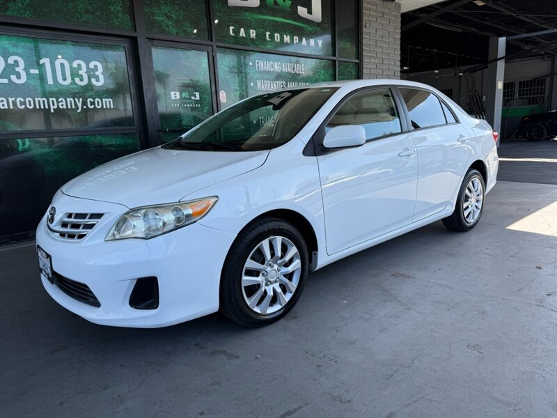 Used 2013 Toyota Corolla LE FWD image 1