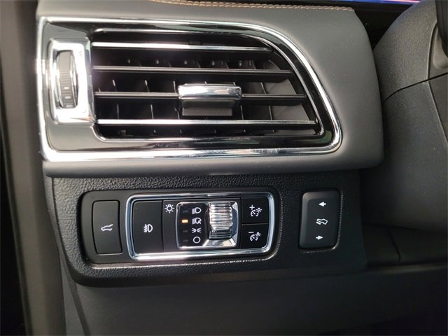 Used 2024 Lincoln Navigator Black Label image 29