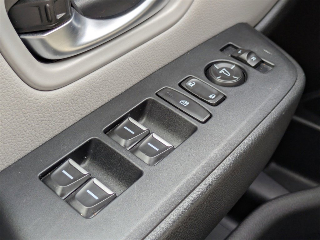 Used 2025 Honda Pilot Touring image 25