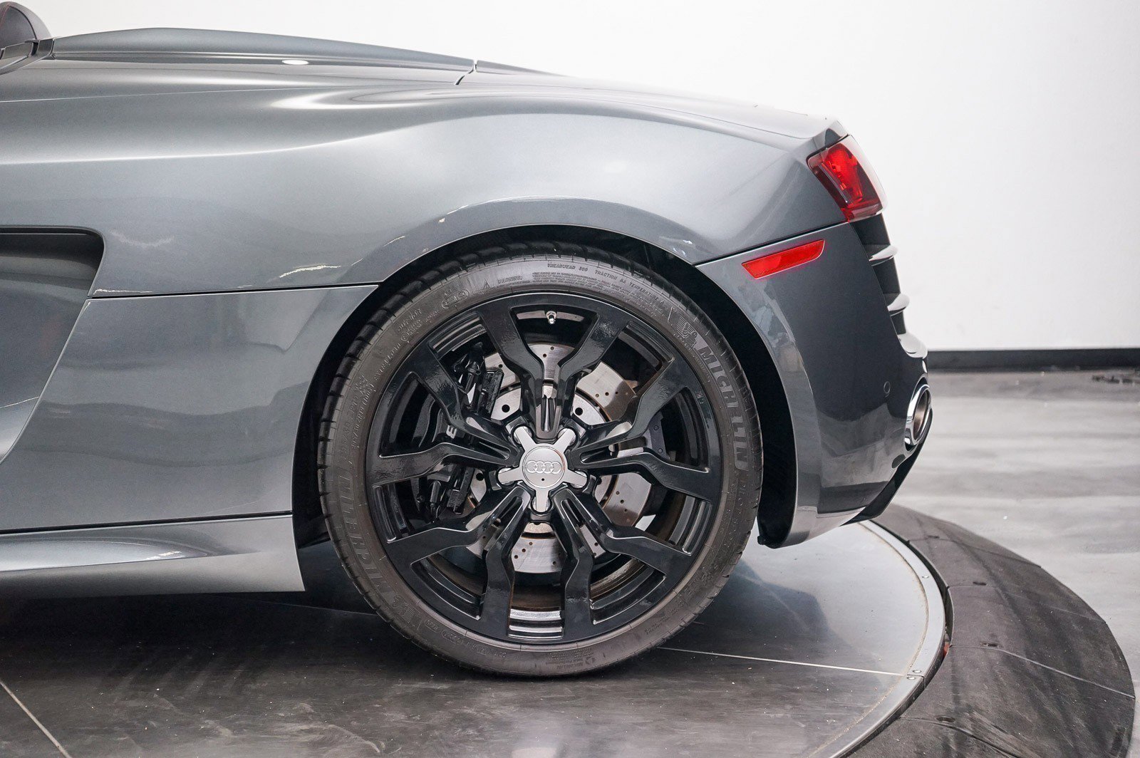 Used 2012 Audi R8 V10 AWD/4WD image 23